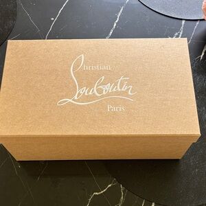 Christian louboutin dust shoe box